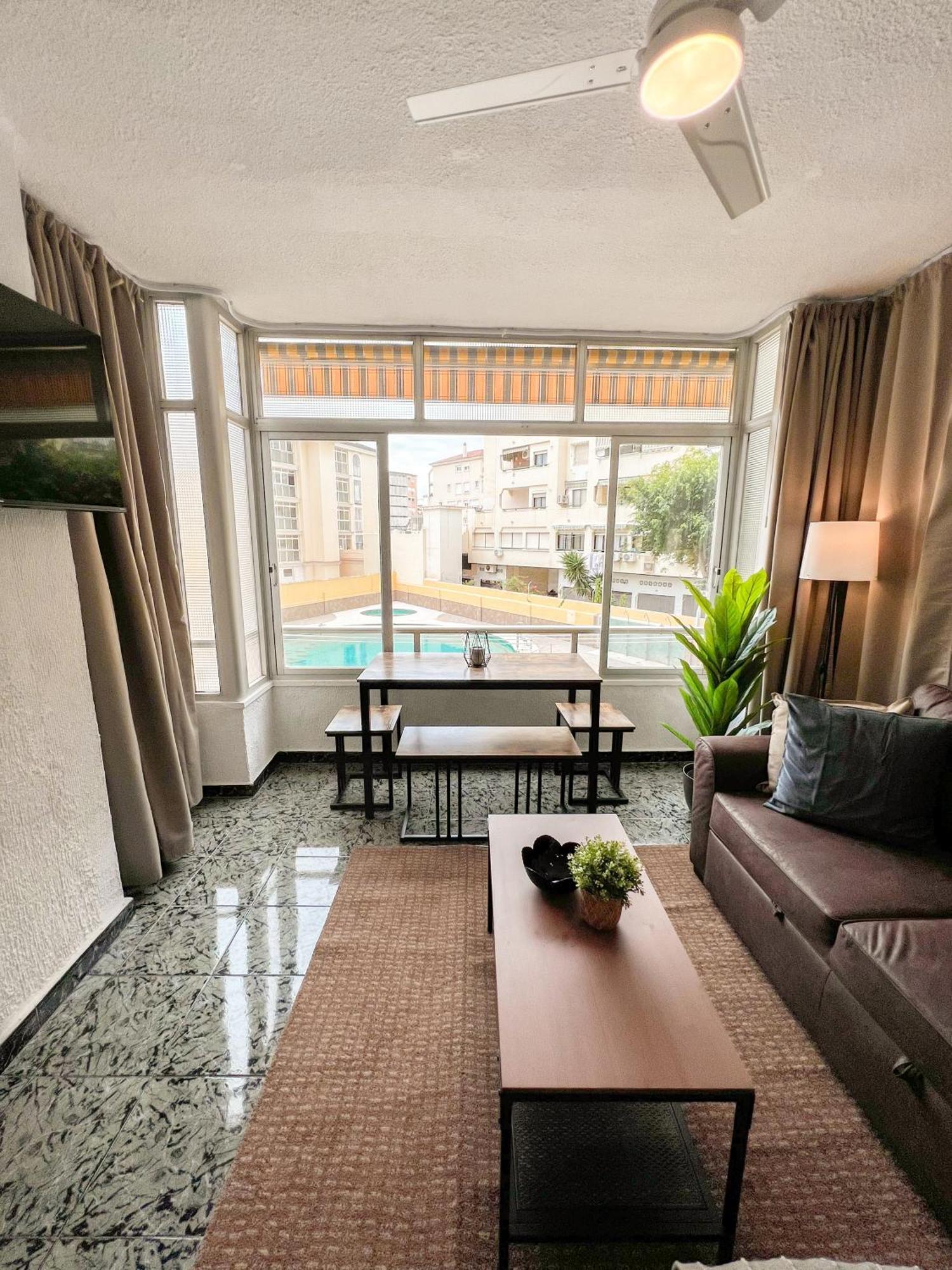 شقة Cozy And Bright Flat With Pool توريمولينوس المظهر الخارجي الصورة